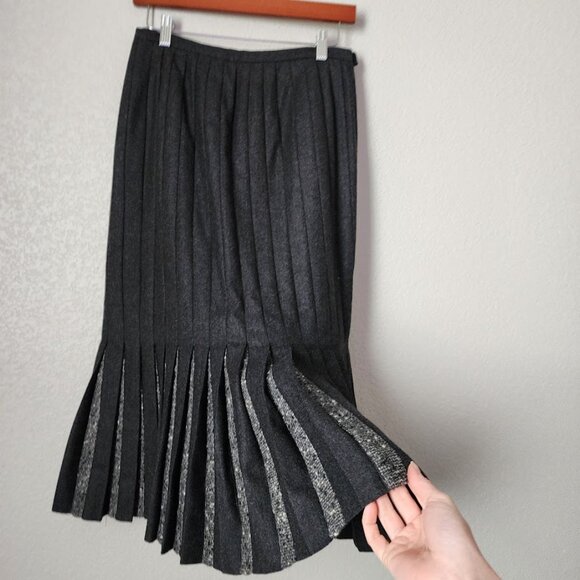 VALENTINO BOUTIQUE 70's wool knife pleated midi skirt avant guard 10‎ - Picture 8 of 9